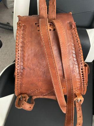 Mochila artesanal de cuero