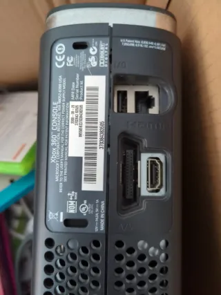 Xbox 360 con mandos y 7 juegos