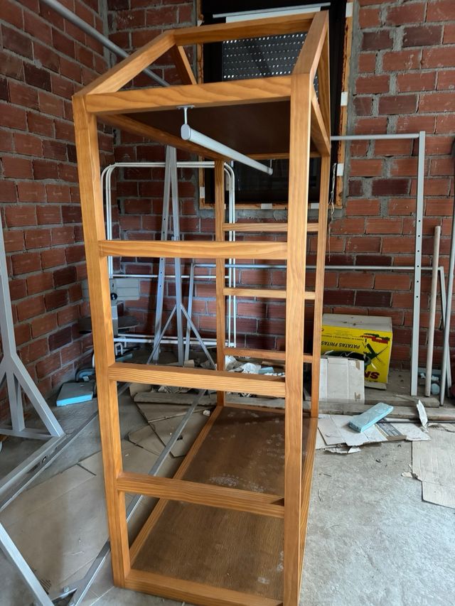 Mueble expositor para tienda o vestidor