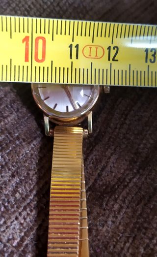 Reloj Omega (años 70) de oro para mujer.