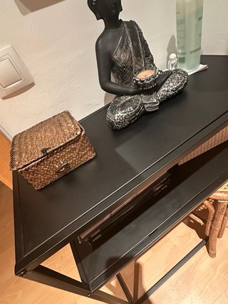 Mueble aparador negro metal