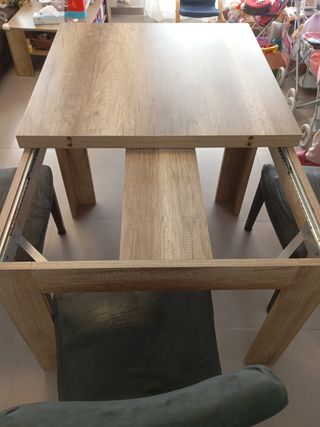 Vendo mesa extensible y sillas de regalo