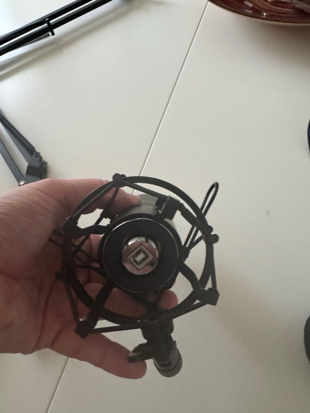 Microfono gamer o de grabacion con pie