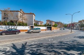 Chalet en venta en Zubia (La)