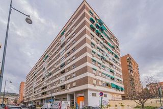 Piso en venta en Cervantes en Granada