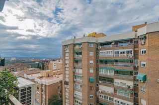 Piso en venta en Cervantes en Granada