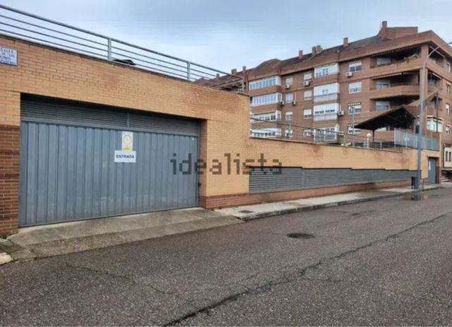 Se alquila plaza de garaje