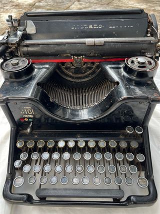 Maquina de escribir Hipano Olivetti M40