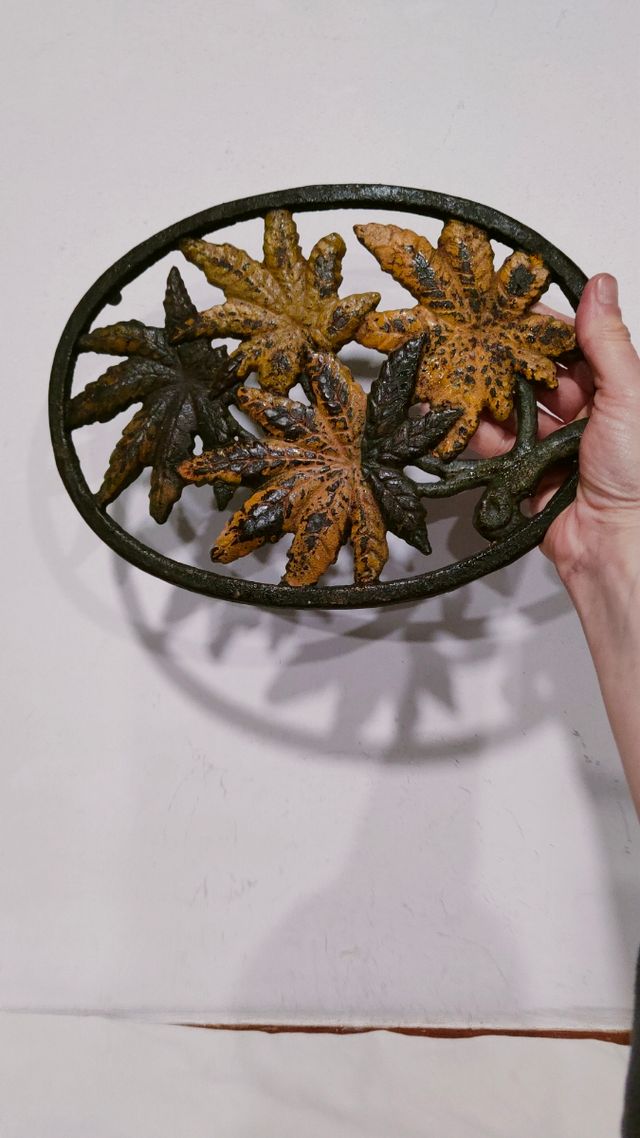 Antiguo reposa planchas ollas salvamantel hierro