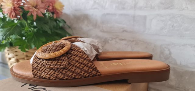 Sin estrenar! Sandalias piel Marila