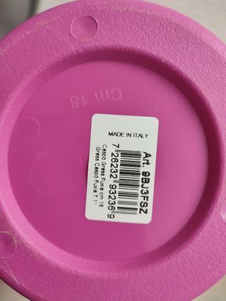 Macetas de plástico de colores