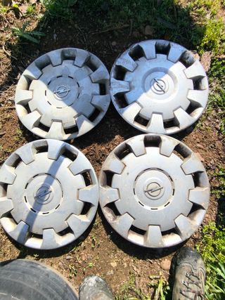 Tapacubos Opel combo