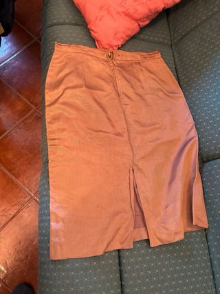 Saia e blusa castanho alaranjado