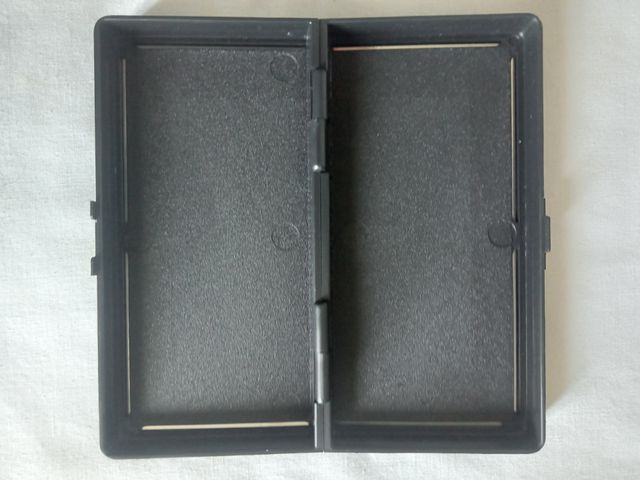 Jogo portátil de xadrez e damas