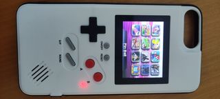 Funda protectora mobil con videojuegos