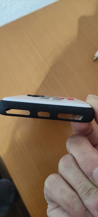 Funda protectora mobil con videojuegos