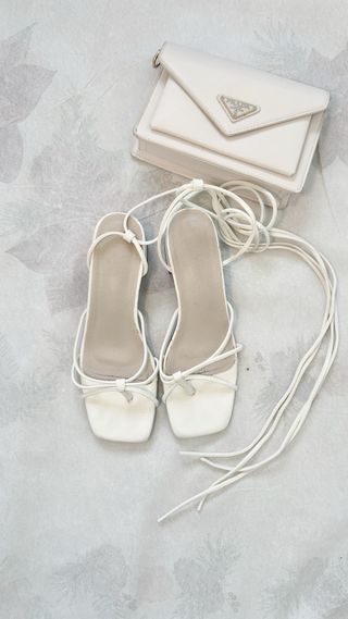 Sandalia con tacón bajo / zapato de verano Talla 3