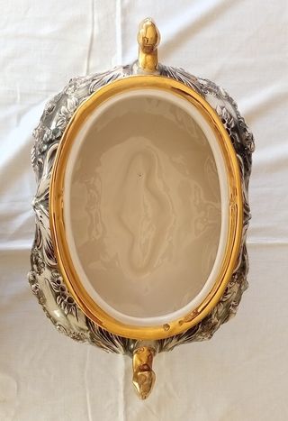 SOPERA DE PORCELANA PORTUGUESA. VINTAGE.