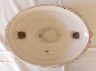 SOPERA DE PORCELANA PORTUGUESA. VINTAGE.