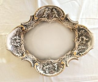 SOPERA DE PORCELANA PORTUGUESA. VINTAGE.