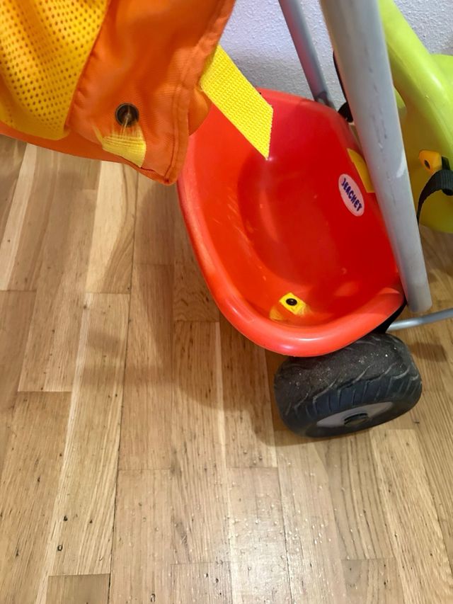 Triciclo URGE RETIRAR