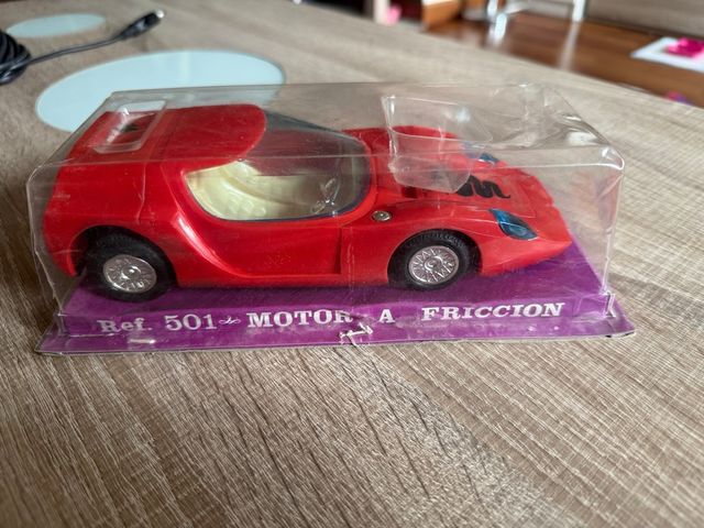 Coche antiguo alfa romeo scarabeo molto