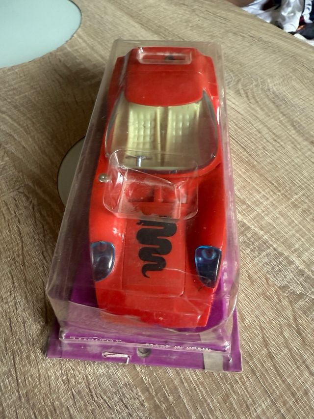 Coche antiguo alfa romeo scarabeo molto