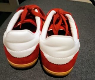 Zapatillas rojas Zara n. 38