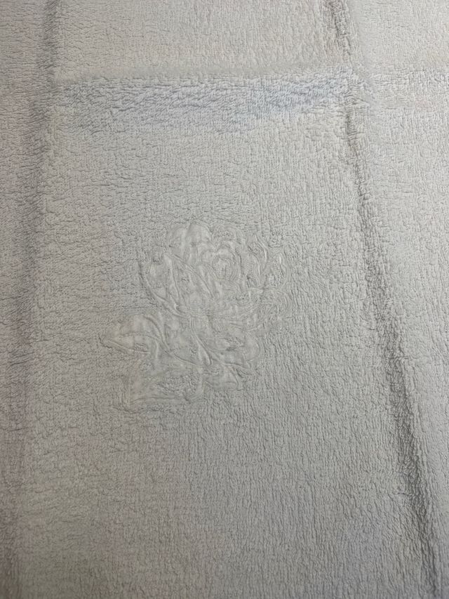 Asciugamano medio  in spugna