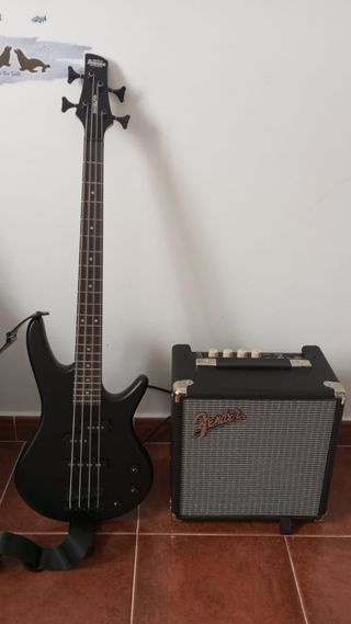Bajo eléctrico Ibanez+ampli Fender 15W