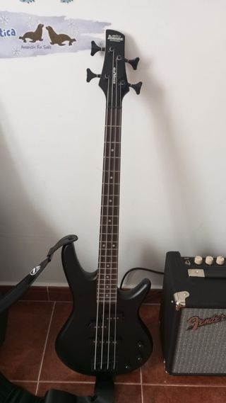 Bajo eléctrico Ibanez+ampli Fender 15W
