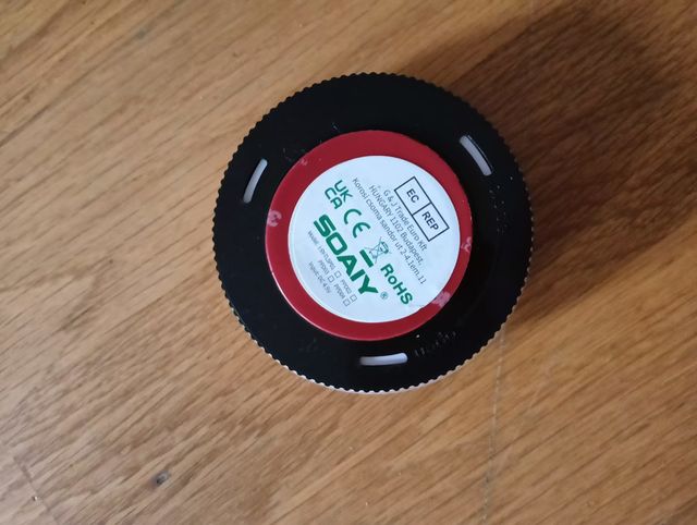 Luz de armario adhesiva a pilas