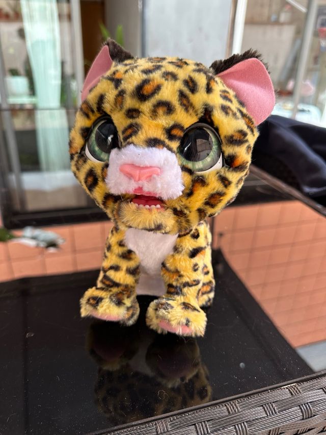 Leopardo furreal pets