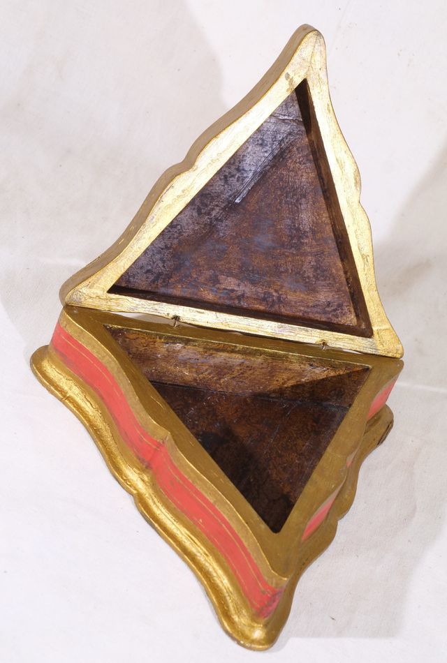 Particolare scatole portagioie di stile Fiorentino