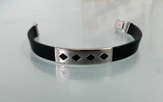 Pulsera de caucho y metal 