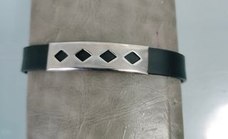 Pulsera de caucho y metal 