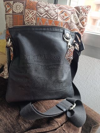 Bolso bandolera Levis