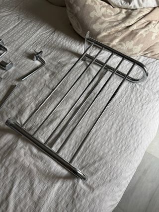 Conjunto ROCA Victoria de accesorios baño
