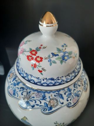 Vaso potiche in ceramica con coperchio