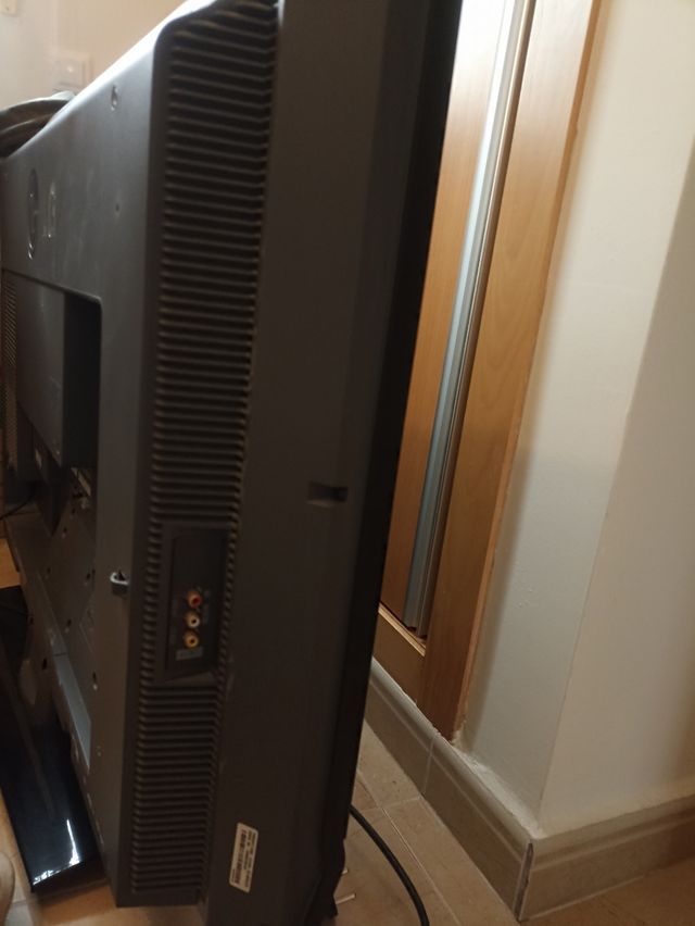 Televisión LG antigua