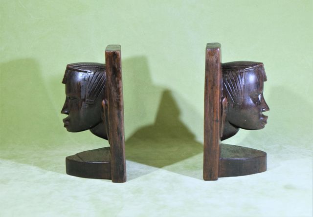 Reggilibri in legno esotico durissimo