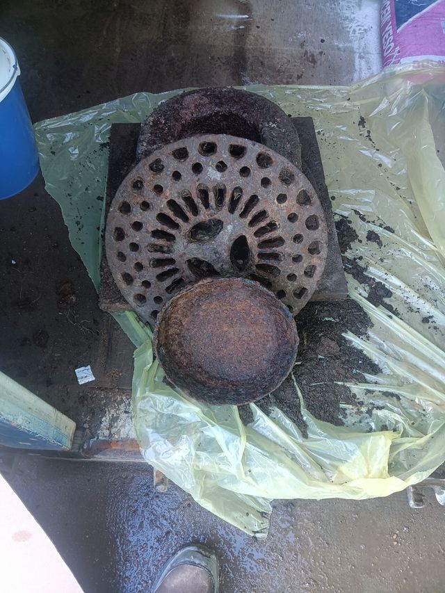 Sumidero antiguo,recoger en persona