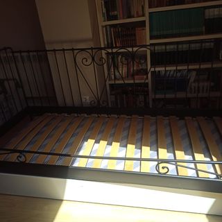 Cama - diván de Ikea forja  cama nido