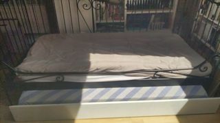 Cama - diván de Ikea forja  cama nido
