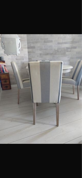 Mesa de Salon con 4 sillas de alta calidad