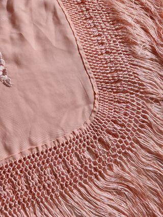 Mantón de manila seda natural.