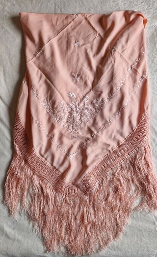 Mantón de manila seda natural.