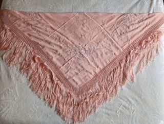 Mantón de manila seda natural.