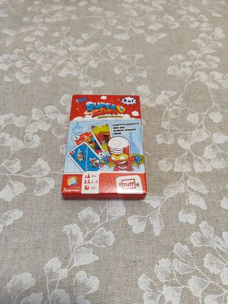 Lote con 4 juegos de mesa.