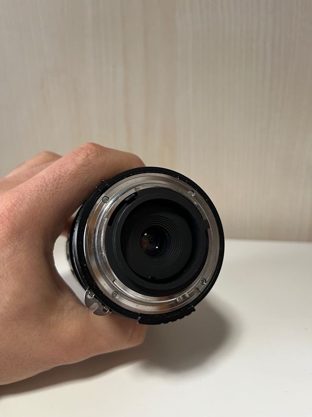Vivitar 70/210mm F4.5/5.6 Macro Focusing Zoom Lens